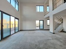 (60平大露台)中央公园叠墅现房,首付低22万,保税港8中