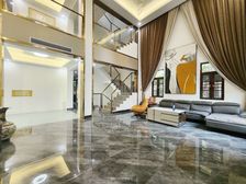 城区次新别墅全新豪装6房户型格局好实用面积高达400多平