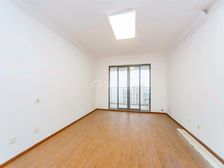 瀚河苑西区 楼层好视野开阔看山水(非顶楼) 交通便利