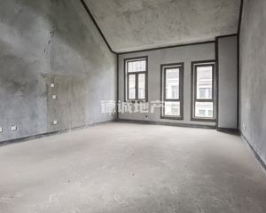天府五街,纯别墅小区,中间安静位置,带花园,全套房设计!