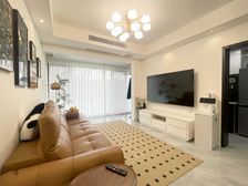 婚房急售!实拍丶精装3房2卫(送车位)(轻轨门口)拎包入住