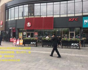南门富人区。大源世豪广场地铁口租约铺《肯德基》年租30万