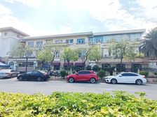 7%回报 群福路 三层临街地铺 带租 售1368万