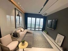 新世界天逸 送车位 包税费 急售 南向 中层 价格可谈