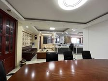 金湖广场南湖边三美南湖名都广场 248万 4室2厅2卫