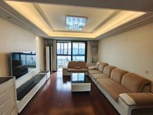 精装修 朝南 电梯房 3室2厅 楼层好 视野无遮挡 湖景房