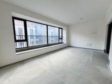 三六零 万科翡翠山语 带院子 带露台 带地下 电梯入户