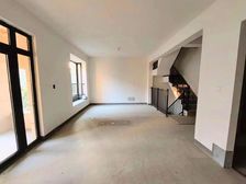 保利和唐悦色 下叠边户,一手手续没有ZJ费