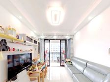 东凌广场 三房 送车位 中层 南向 急售 价格可谈