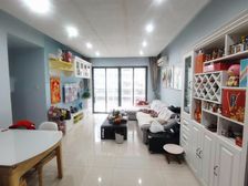 购物方便 中间好楼层 满五 交通便捷 正南朝向