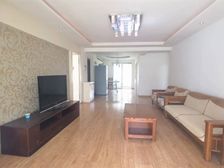 万达帝景苑 带车位 三室两厅 户型方正