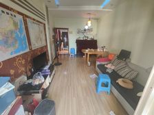 巴教村 巴属 带70平米左右花园 电梯房 离校近 未占用