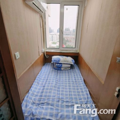  ����2�����Ÿ����Ž��ڽ�����ʿ·��̳��ˮ̶����1600 