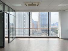 滨江商业写字楼开发商持有108平 边套高得房率 老江东地铁口