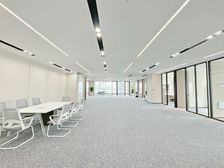 精装半层现房丨17隔间百人工位!商圈成熟好招人!24H空调