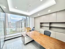 小面积豪华装修 !五酒店办公 !视野超好!