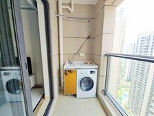 罗兰国际 诚心出售 送车位 送家私家电 价格可谈 包税费南向