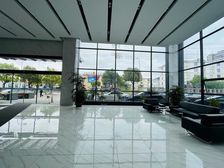 邱隘晨源大厦181平方,带水源,四隔间精装修办公室招租,房东