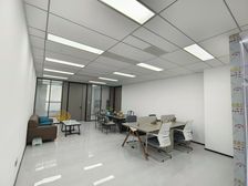 房东直租慧和大厦158平豪华精装修带家具有水源2个隔间