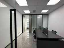 小面积带家具地铁口 红巨大厦60平 一隔间 落地窗看鄞州公园