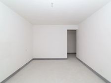 世茂三期 捡漏好房 纯毛坯 房东卖掉去外地 可以大刀