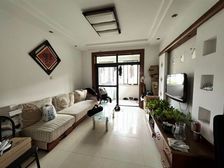 清风名苑 3室2厅1卫 简单装修 158万元