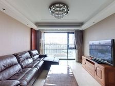 ???新上小区央位+有车位+有钥匙+保养好???