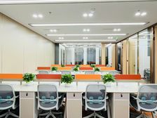 昆泰国际中心 精装修 带家具 高区 地标建筑 采光好 特价