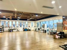 (有上下水!水街中心)健身房工作室格局,双面采光