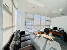 (品质大楼南部三期)高得房率含税价出租,双面采光精装