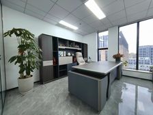 特价 房东直租 带水源 研发园330平四个隔间 带家具