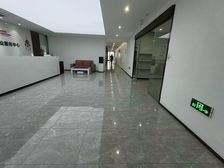 高新区智慧园独立半层1075平 大气门厅 形象好 租金含税