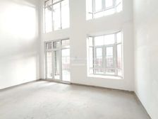 带60平院!大华紫郡别墅,送2个车位,视野好,随时看房!