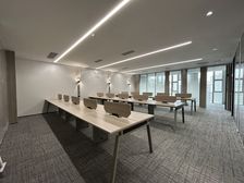 产证面积582平!业主只要60元每平出租!3面采光装修好