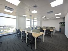 耀中广场278方写字楼出租 4个间隔 32人工区 配办公家具