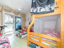 深高旁,振业博文雅苑,精装修,小户型,诚心出售。