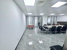 (免中介)锦寓路地铁口,汇亚大厦100平双隔间,带家具