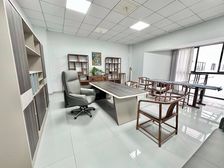 (免中介)地铁口房东直租带家具,另有100至300平户型可选