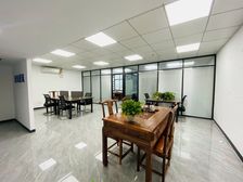 (带家具)七塔寺旁 会展中心大厦 140平 朝南 拎包入驻