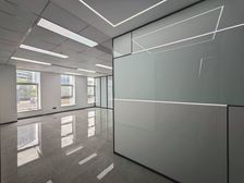 科技广场98到140面积!新装修!双面采光!24空调出租