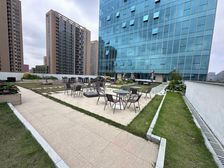 招商直租研发园旁,120平朝南2隔间全新装修可配家具出租