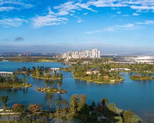 单价2万3万起买入城东216平精装湖景大平层