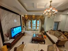 VR实拍丨边套豪华装修 保养新 出国诚心出售 满5税少随时看