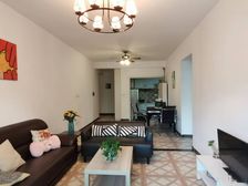 花卉园 小区电梯房 户型方正 业主急卖 随时可看