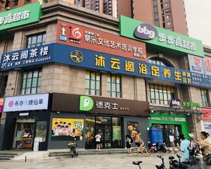 锦江区 十字路口转角二楼整层 单价6千 买了可自用 产权清晰