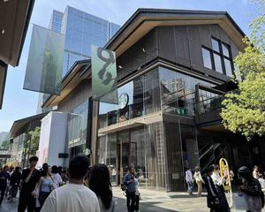 包税!年租32万(星巴克)成熟临街,旅游人群多,当天可办证!