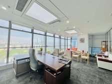 双面采光看海景 深圳湾科技生态园300平51格局特价58元