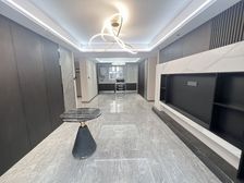 新!!万科翡翠西岸,精装4房好楼层 小区中心位置邻邗江大润发