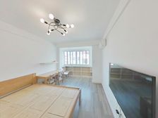 新出双南,一梯两户精装修,五年一套,位置不靠路