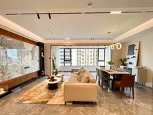 中建·星光城 送车位 急售 南向 中层 精装 价格可谈